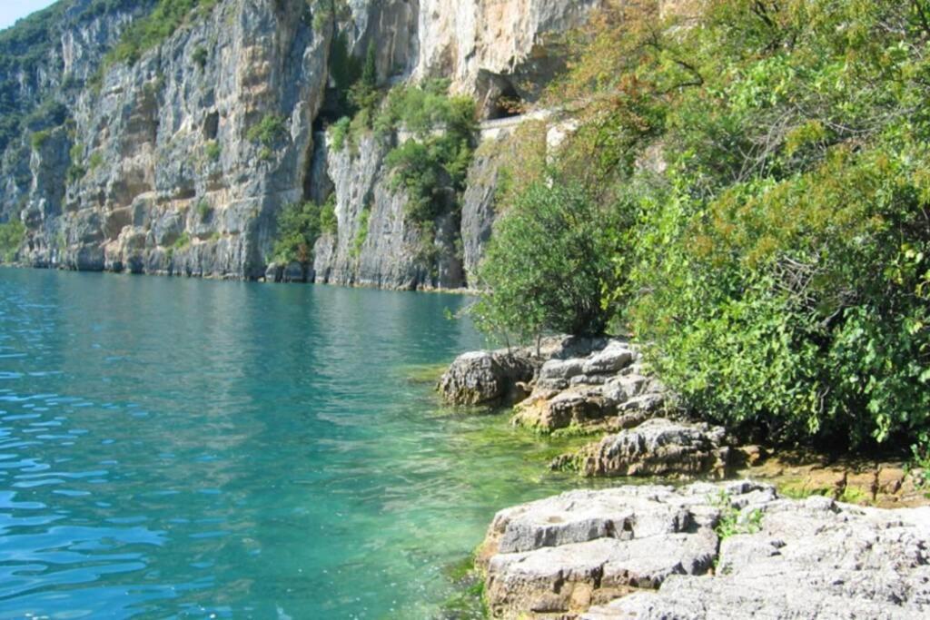 Villatullia Mit Seesicht Gardasee Hébergement de vacances *