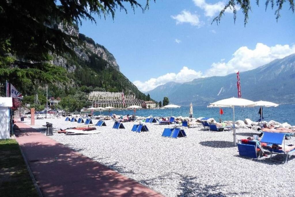 Villatullia Mit Seesicht Gardasee *