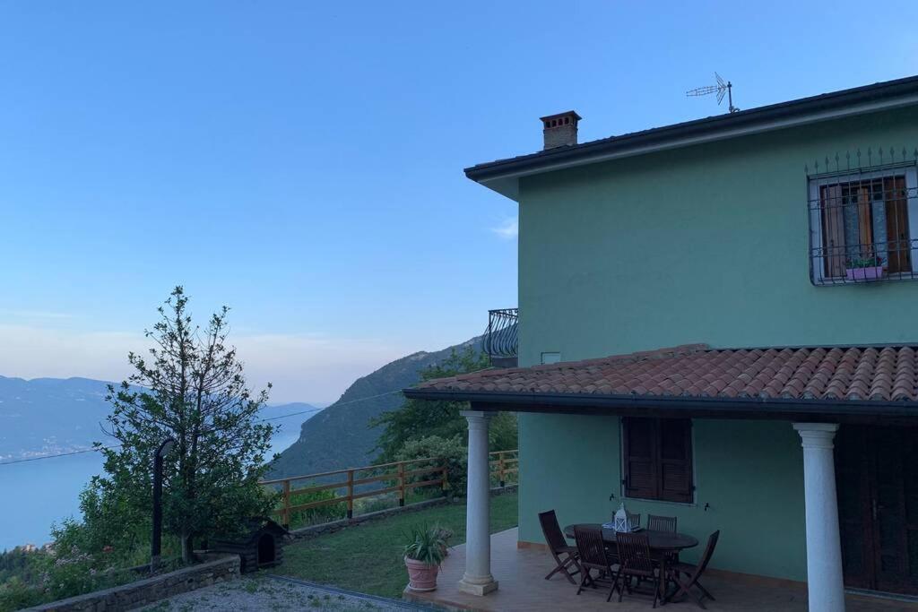 Villatullia Mit Seesicht Gardasee * Tignale