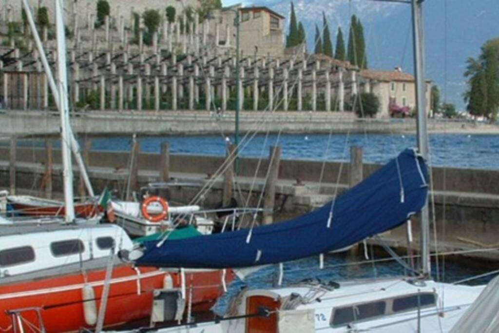 Villatullia Mit Seesicht Gardasee Tignale